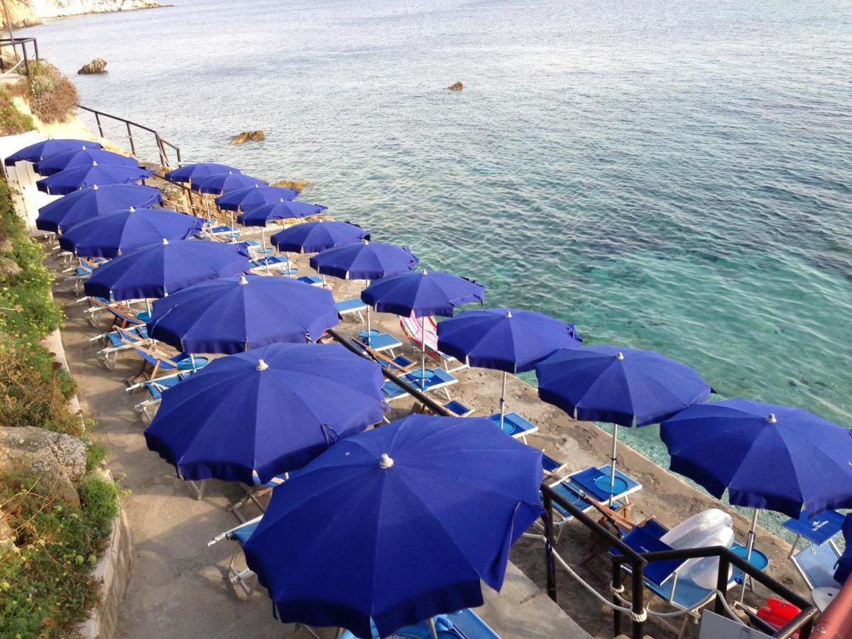 Hotel Villa Ombrosa Portoferraio Dış mekan fotoğraf