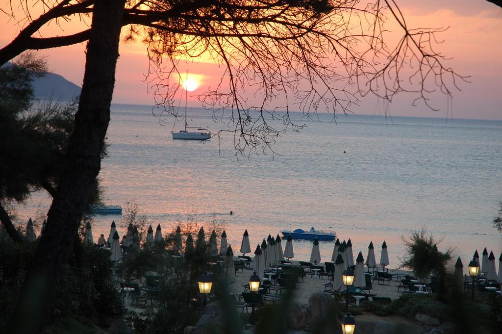 Hotel Villa Ombrosa Portoferraio Dış mekan fotoğraf