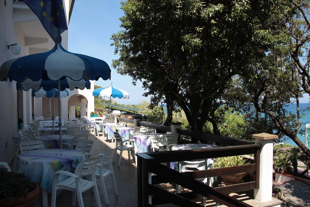 Hotel Villa Ombrosa Portoferraio Oda fotoğraf